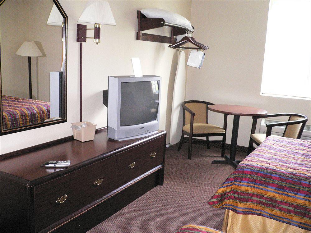 Super 8 By Wyndham Harrisburg Hershey North Εξωτερικό φωτογραφία