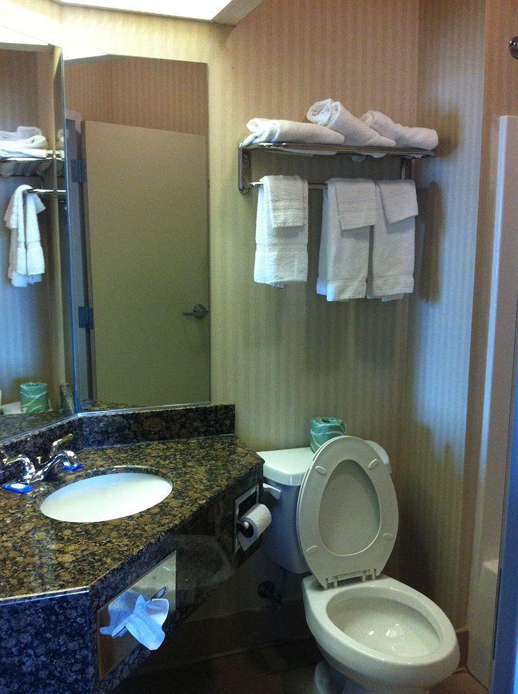 Super 8 By Wyndham Harrisburg Hershey North Εξωτερικό φωτογραφία