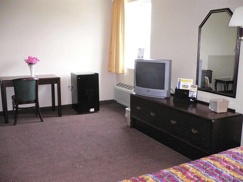Super 8 By Wyndham Harrisburg Hershey North Εξωτερικό φωτογραφία